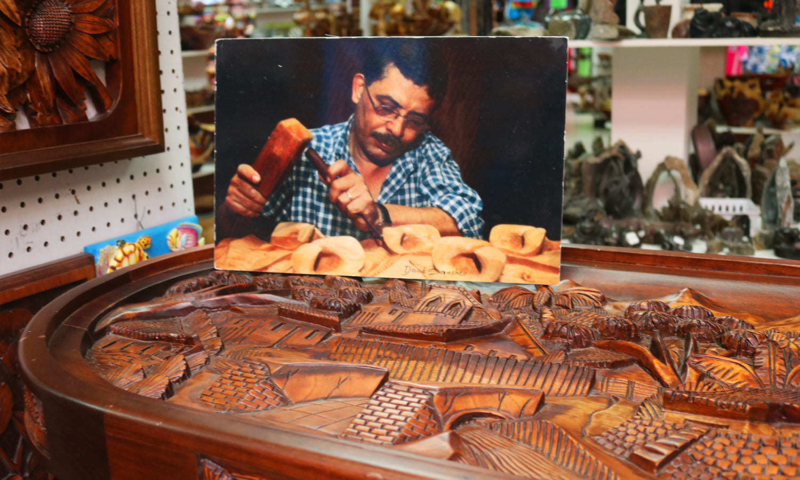 roatan shopping tour