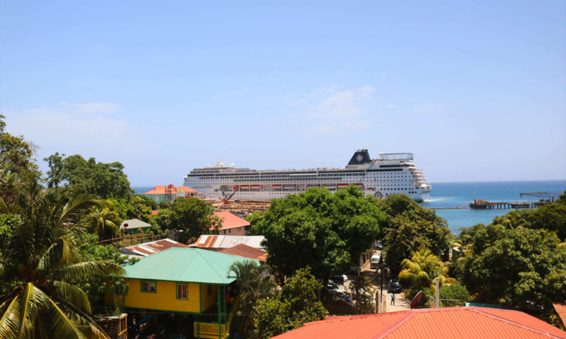 roatan local restaurants