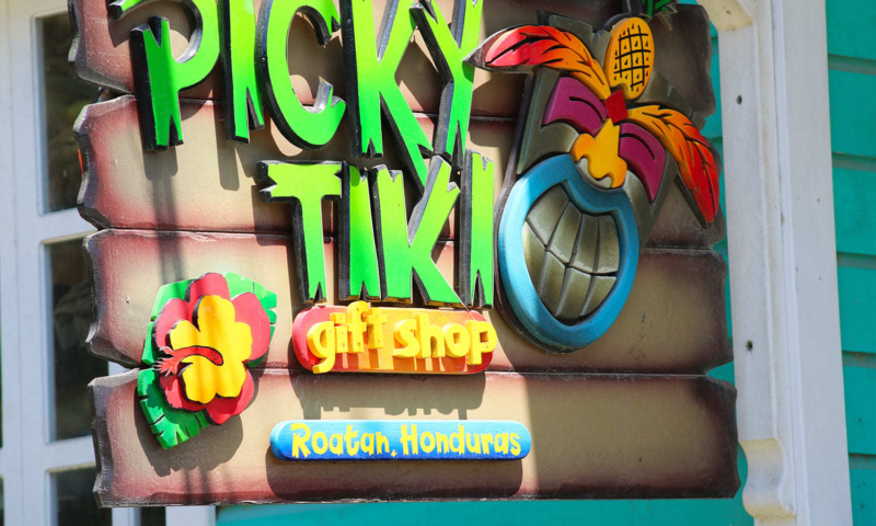 roatan shopping tour