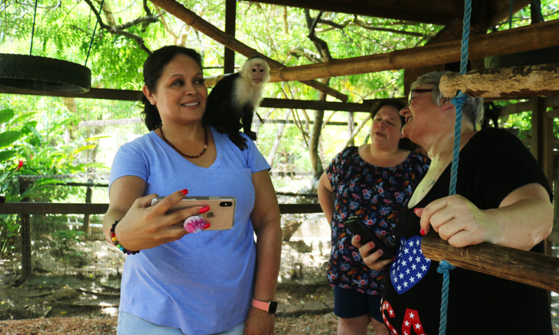 roatan monkey tours