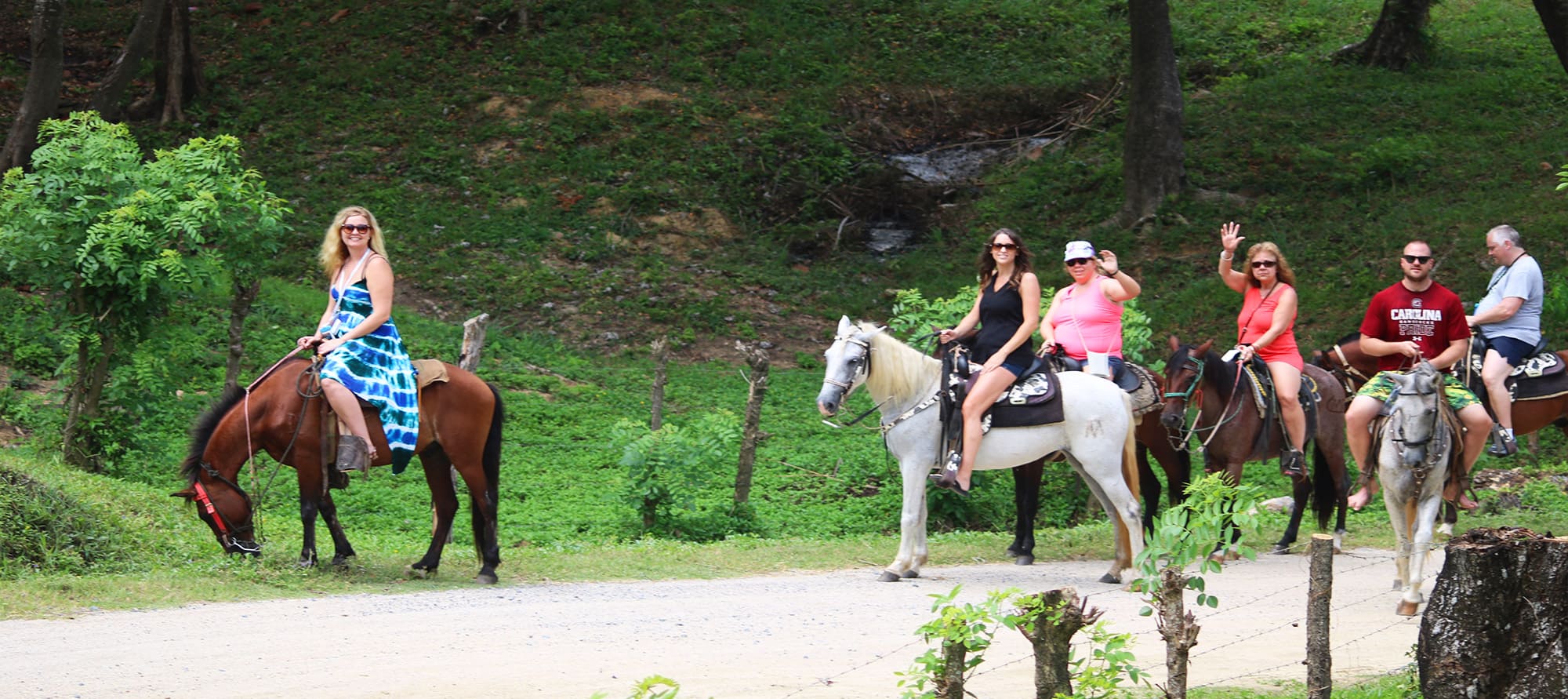 roatan horseback tours