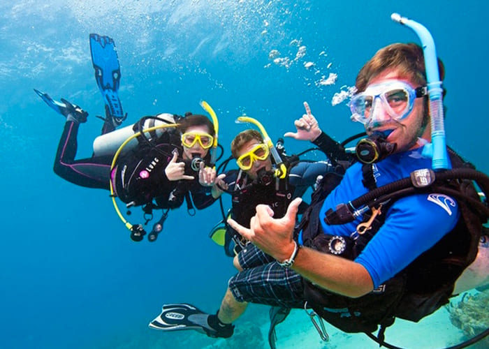 Discover Scuba Diving Roatan