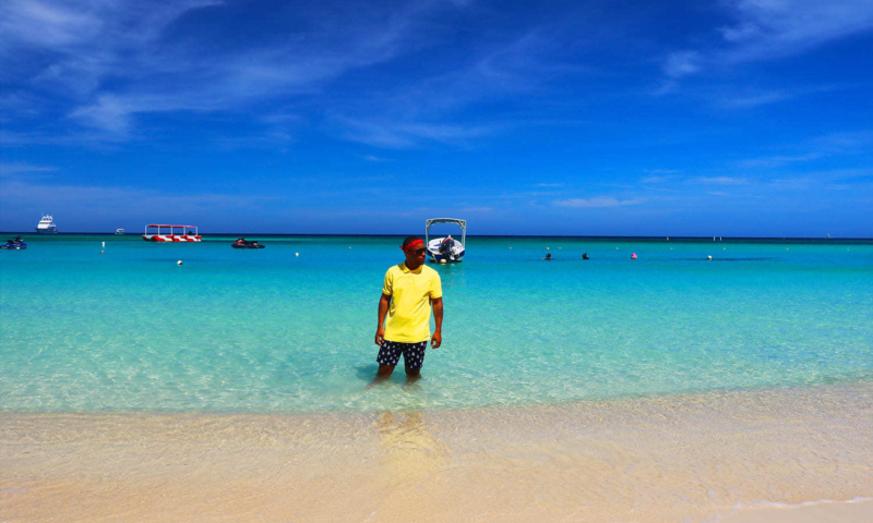 roatan beach cruise excursion