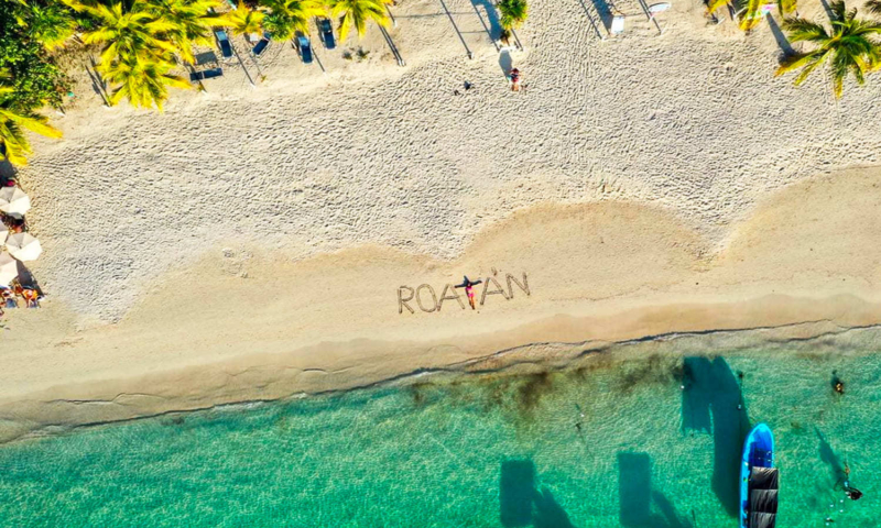 roatan best beaches