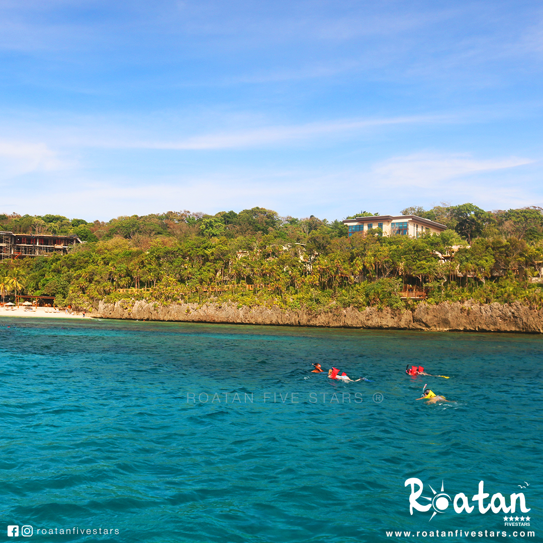Roatan Private Catamaran Snorkeling and Sailing - Roatan Five Stars Tours