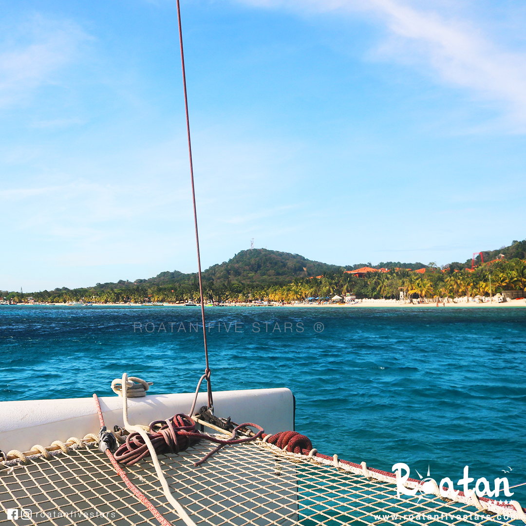 Roatan Private Catamaran Snorkeling and Sailing - Roatan Five Stars Tours