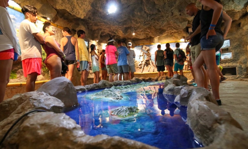 Gumbalimba Park coxen cave