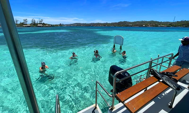 roatan fun chaser tours