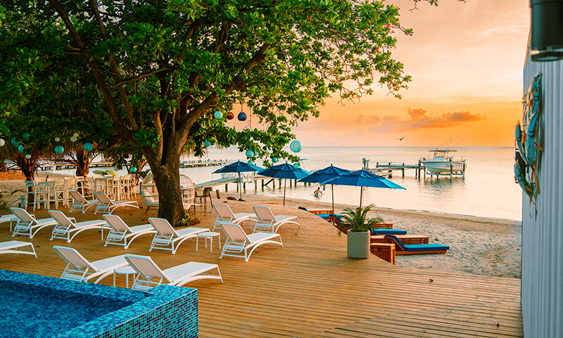 blue roatan beach club
