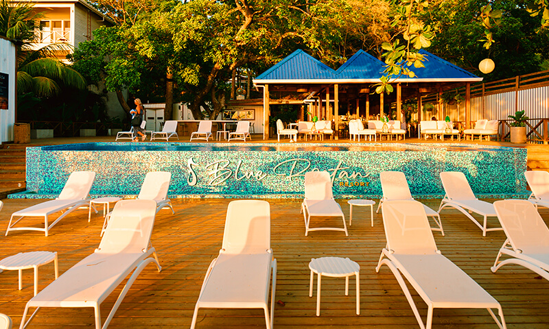 blue roatan beach club