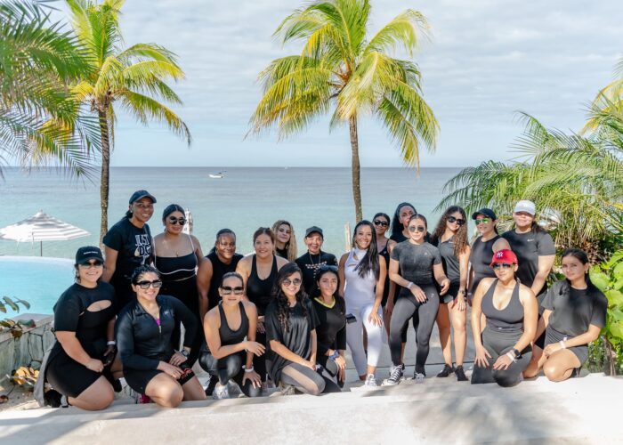 evento mujeres en plenitud roatan